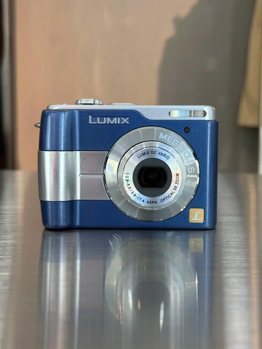【美品】 LUMIX DMC-LS1-A ブルー デジタルカメラ パナソニック パナソニック LUMIX DMCーLS1 ブルー 中古 現状品 ▽ Yahoo